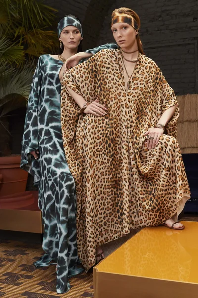 Look 10